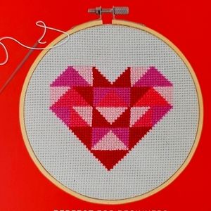 💕FREE WITH BUNDLE* Love Heart Cross Stitch Kit for Beginners Wooden Ring